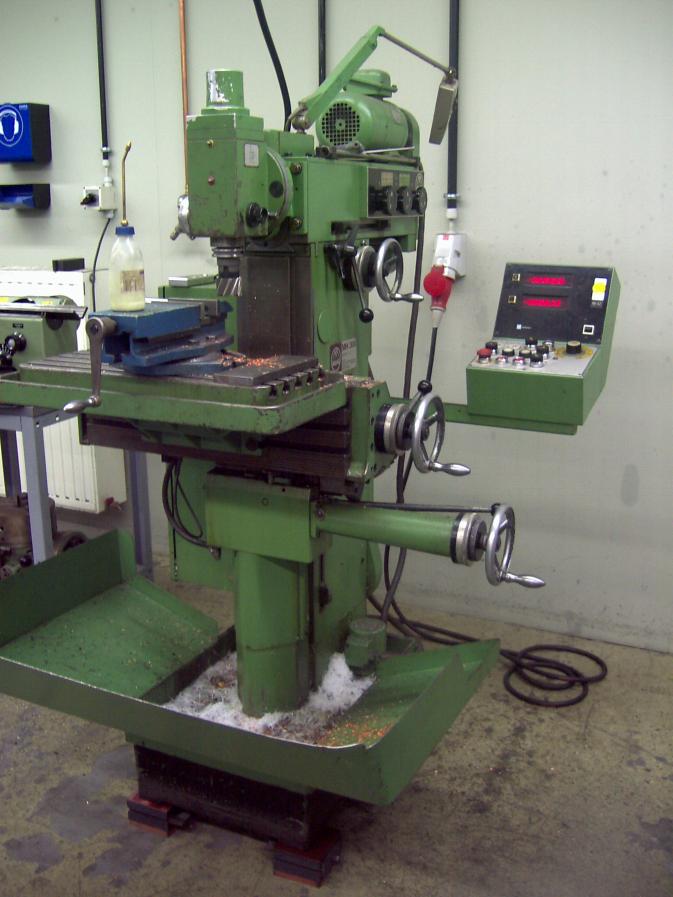 Gebrauchte Maho 300 Fräsmaschine